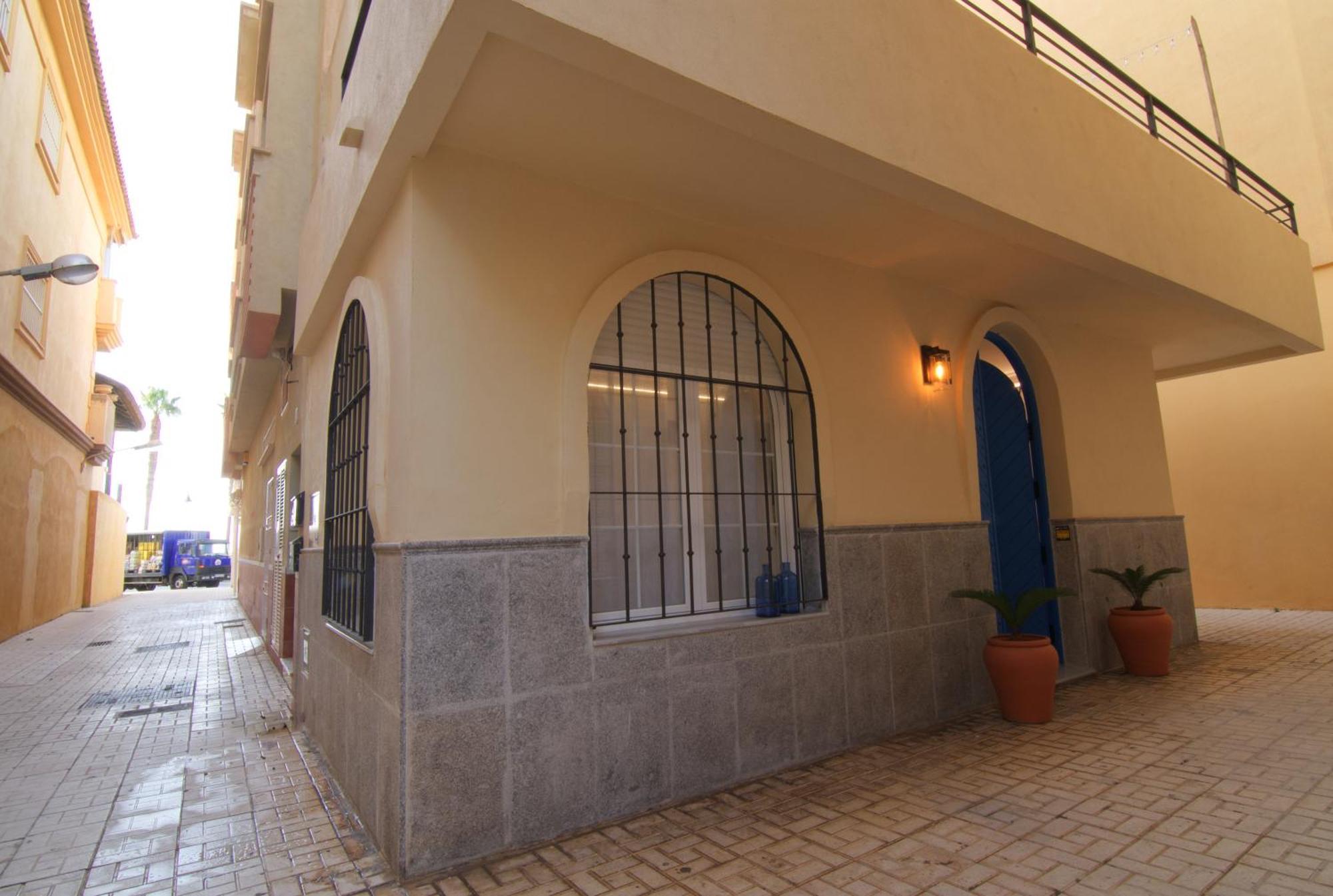 Mara'S Apartments Torremolinos La Mar - Beachfront Tiny House - Bajondillo Exterior foto